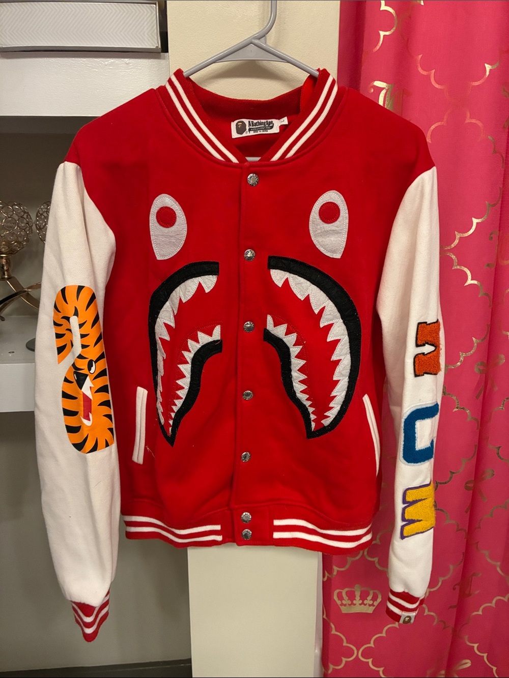 Red & White Graphic Shark-Embroidered Varsity Bomber Jacket